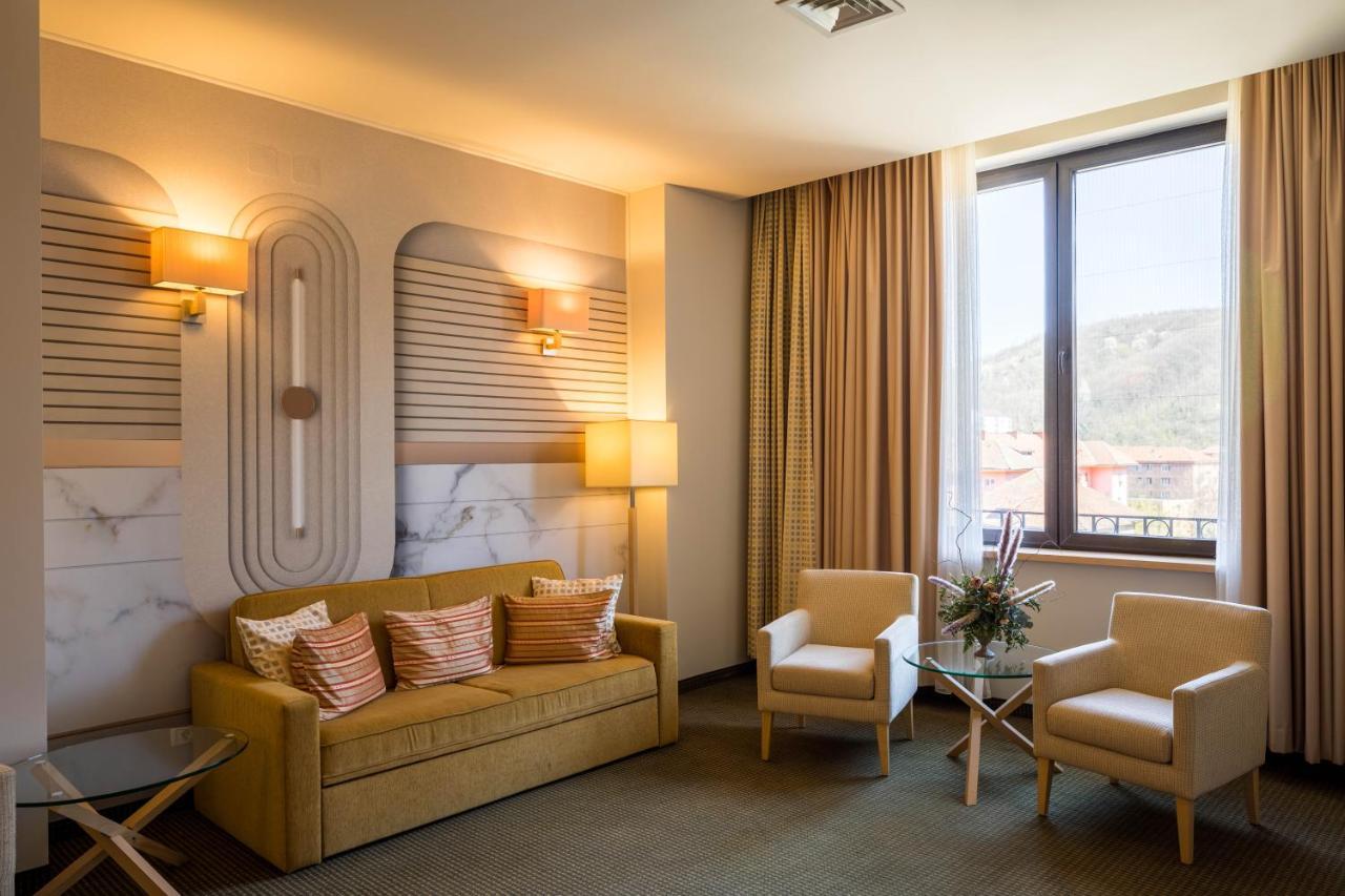 Hotel Rogge Ρέσιτσα Εξωτερικό φωτογραφία