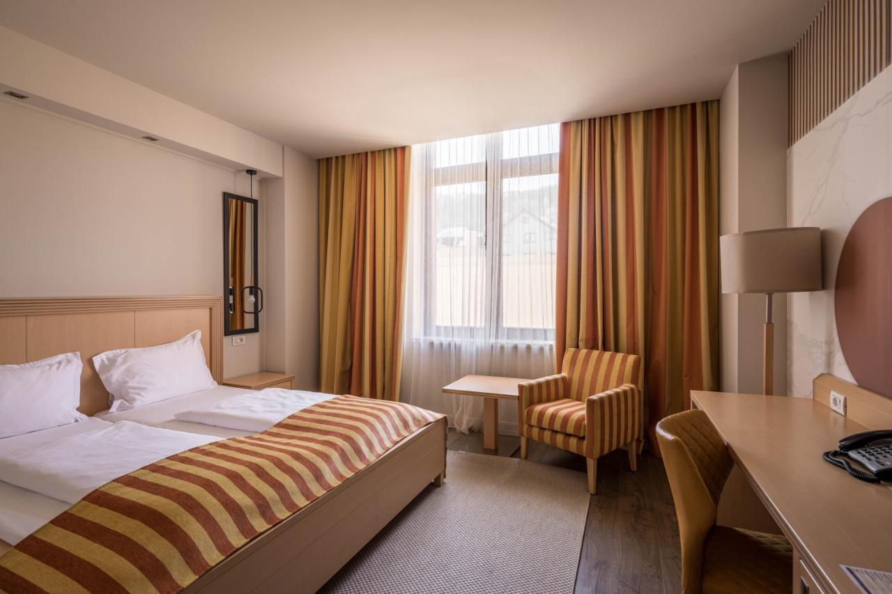 Hotel Rogge Ρέσιτσα Εξωτερικό φωτογραφία