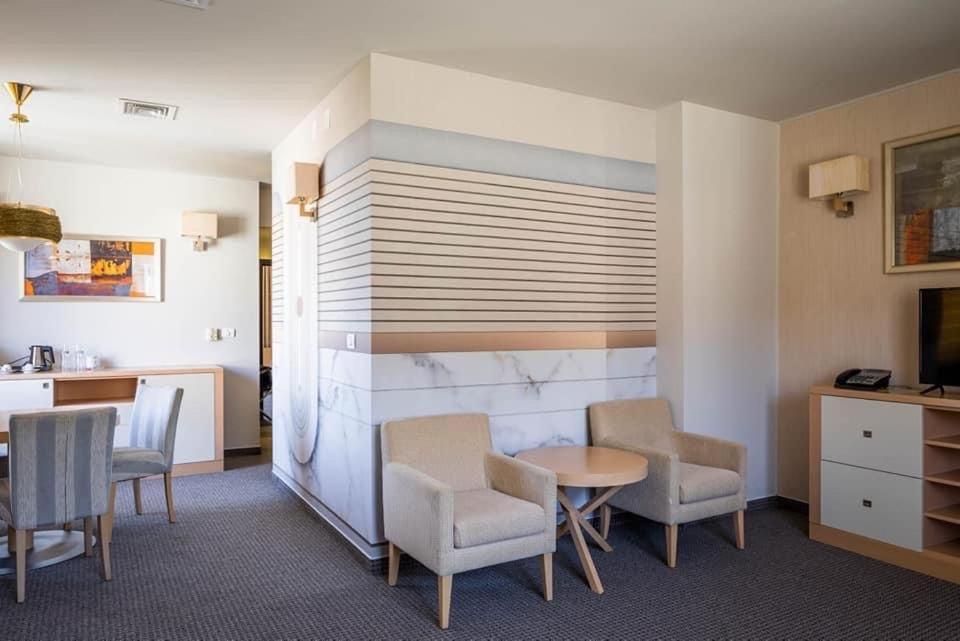 Hotel Rogge Ρέσιτσα Εξωτερικό φωτογραφία